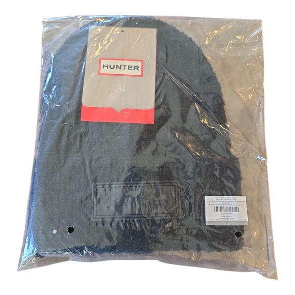 Hunter NWT Tonal Patch Beanie Black Retail $58 - Picture 5 of 7